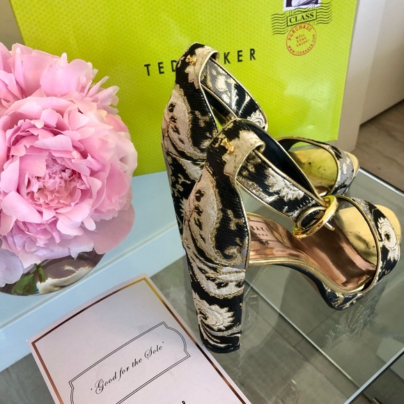Ted Baker Gold and Blue Paisley platforms. - Picture 6 of 6